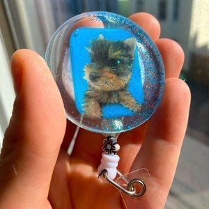 Small puppy badge clip